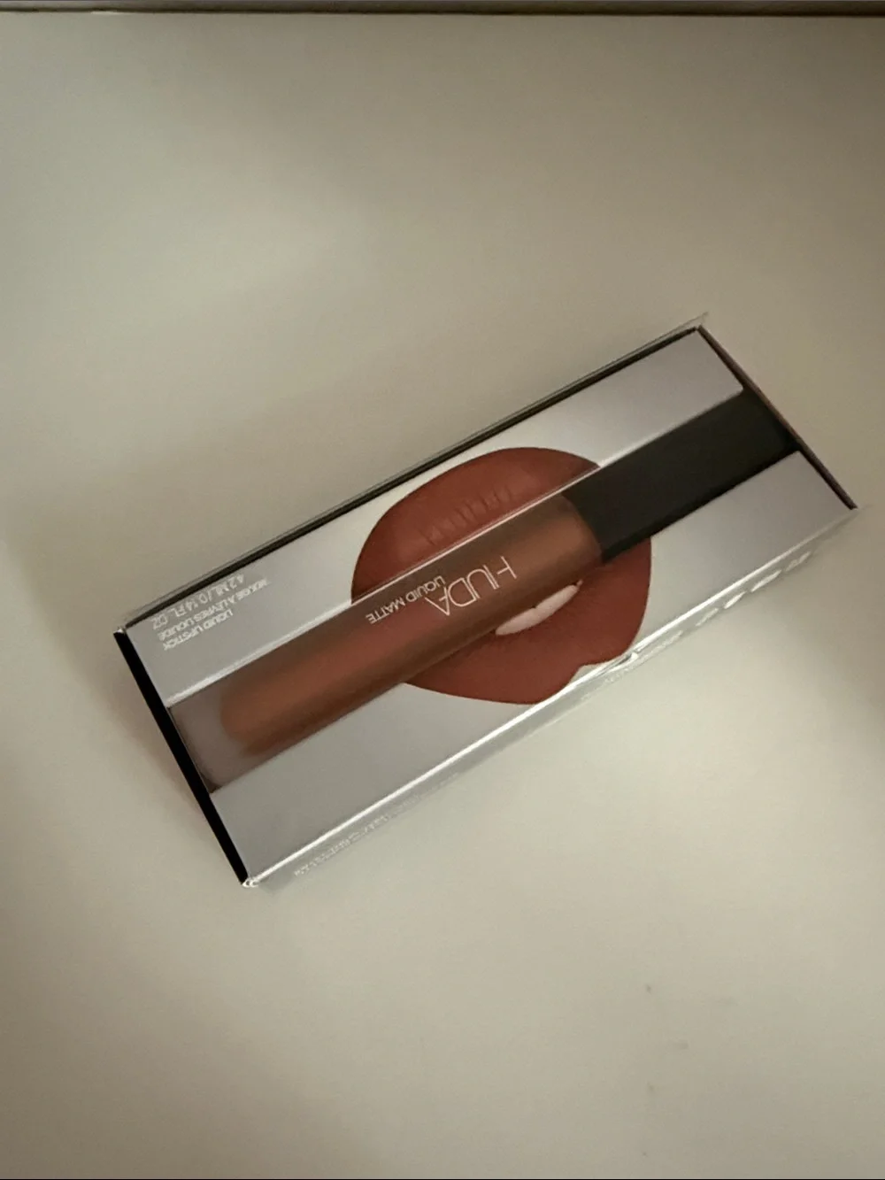 | Huda Beauty Matte Liquid Lipstick – Girlfriend – NIB
